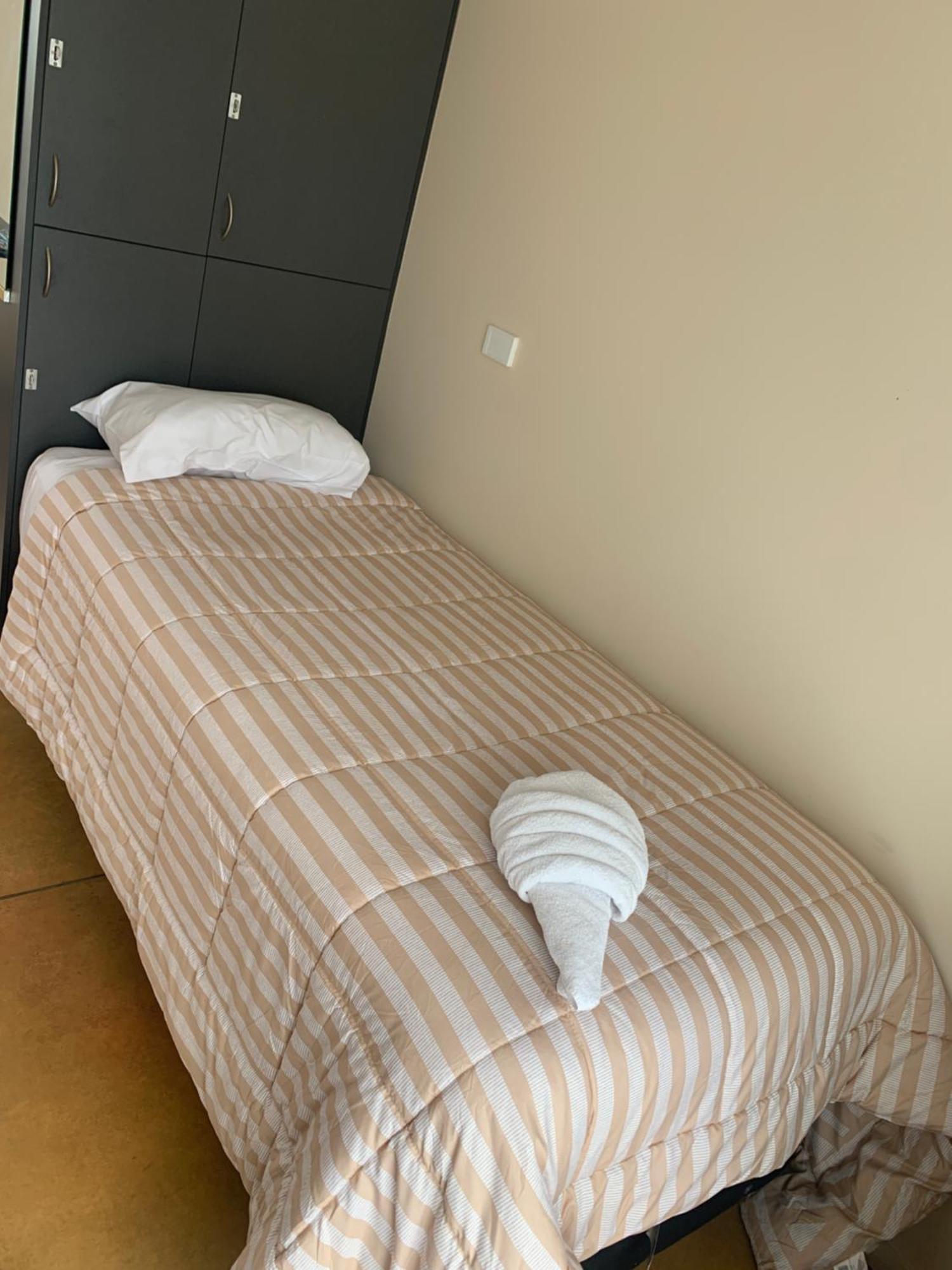 Beachcomber Lodge & Backpacker Kaitaia Bagian luar foto
