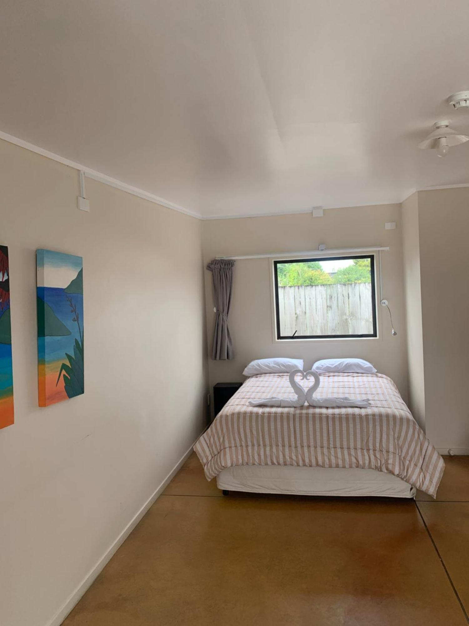 Beachcomber Lodge & Backpacker Kaitaia Bagian luar foto